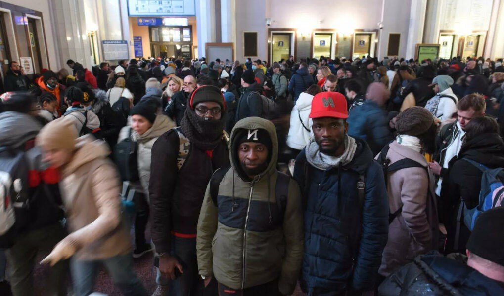 Black teachers stranded at Ukraine-Poland border